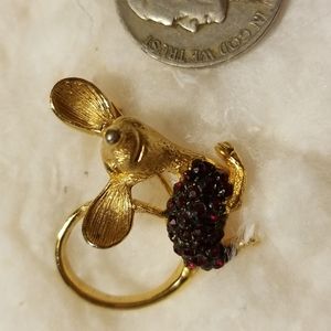 Alice Caviness vintage mouse brooch